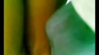 Làm 129: cô gái tóc vàng trong quần jean-quần đùi trên đà xe buýt. xxx gay vietnam