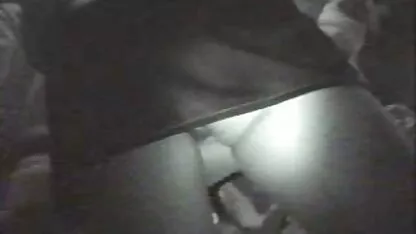 Hộp đêm xa vén váy. Không có quần lót clip sex viet nam khong che