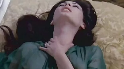 Edwige fenech-la signora gioca ý vi cây chổi (1974) anh sec khong che