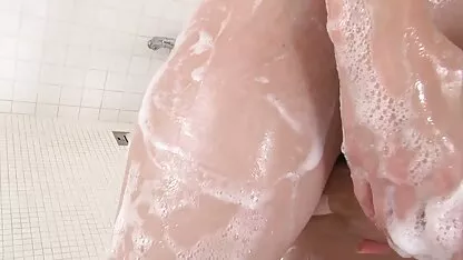 Khá Nhật, cô bé yêu tinh sau khi Thổi kèn xxx thu dam chay nuoc