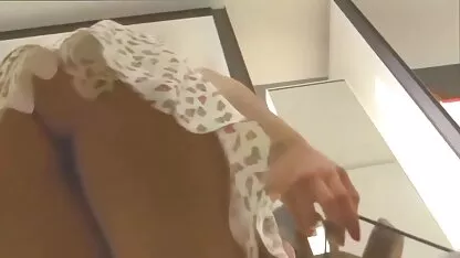 Vén váy cửa hàng giày trợ lý 3 video phim sex vietnam