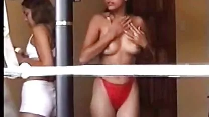Nhìn trộm tại 2 cô gái mặc quần áo-voyeur xem sec vip