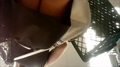 Thêm vén váy vui vẻ trên thực Phẩm Toàn bộ