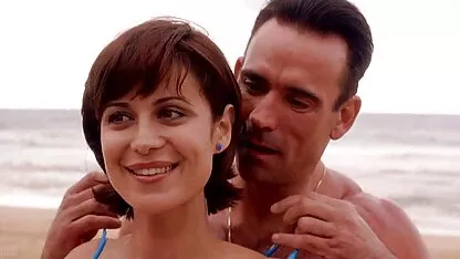 Catherine bell tôi S05 E15 màu xanh bikini sex chi dau