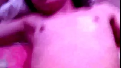 Cô ta từ Trung quốc. Cô thích được bang phim sex miku
