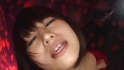 Chơi với cô ướt
