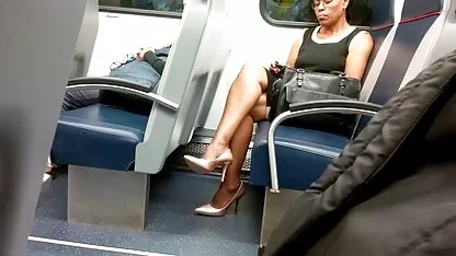 Da đen, sexy và giày cao gót gai xinh xxx