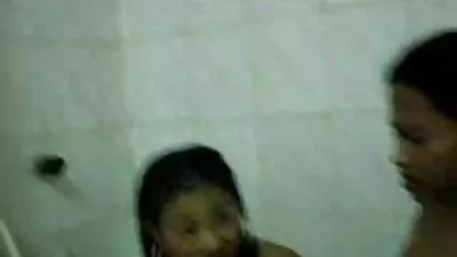 Campuchia, Tiệc Tùng, 2 phim sex nhat moi nhat