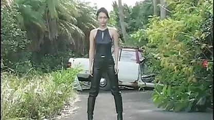Châu á người mẫu đồ shiny