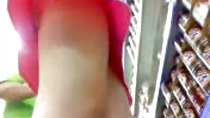 Quần lót, cô gái dễ thương trên siêu thị nổi, Indonesia hoàng thùy linh xxx