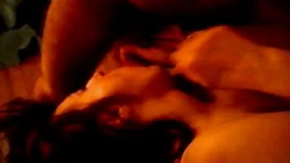 Mia mogli một letto con amico