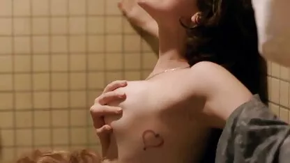 Laura nổi tiếng, natasha lyonne-đen clip sex ngân 98